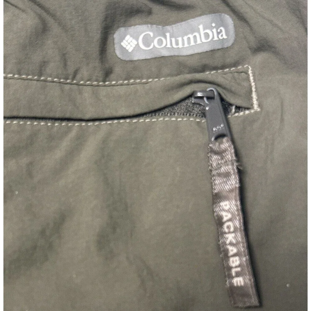 Columbia Men's Green 5 Pocket W Belt Packable 8 In Inseam W Mesh Liner Sz XL EUC